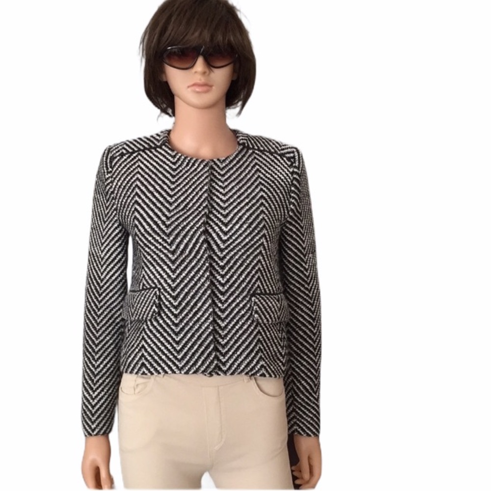 MNG Mango Structured Houndstooth Black and White Textured Cropped Blazer - Picture 10 of 10